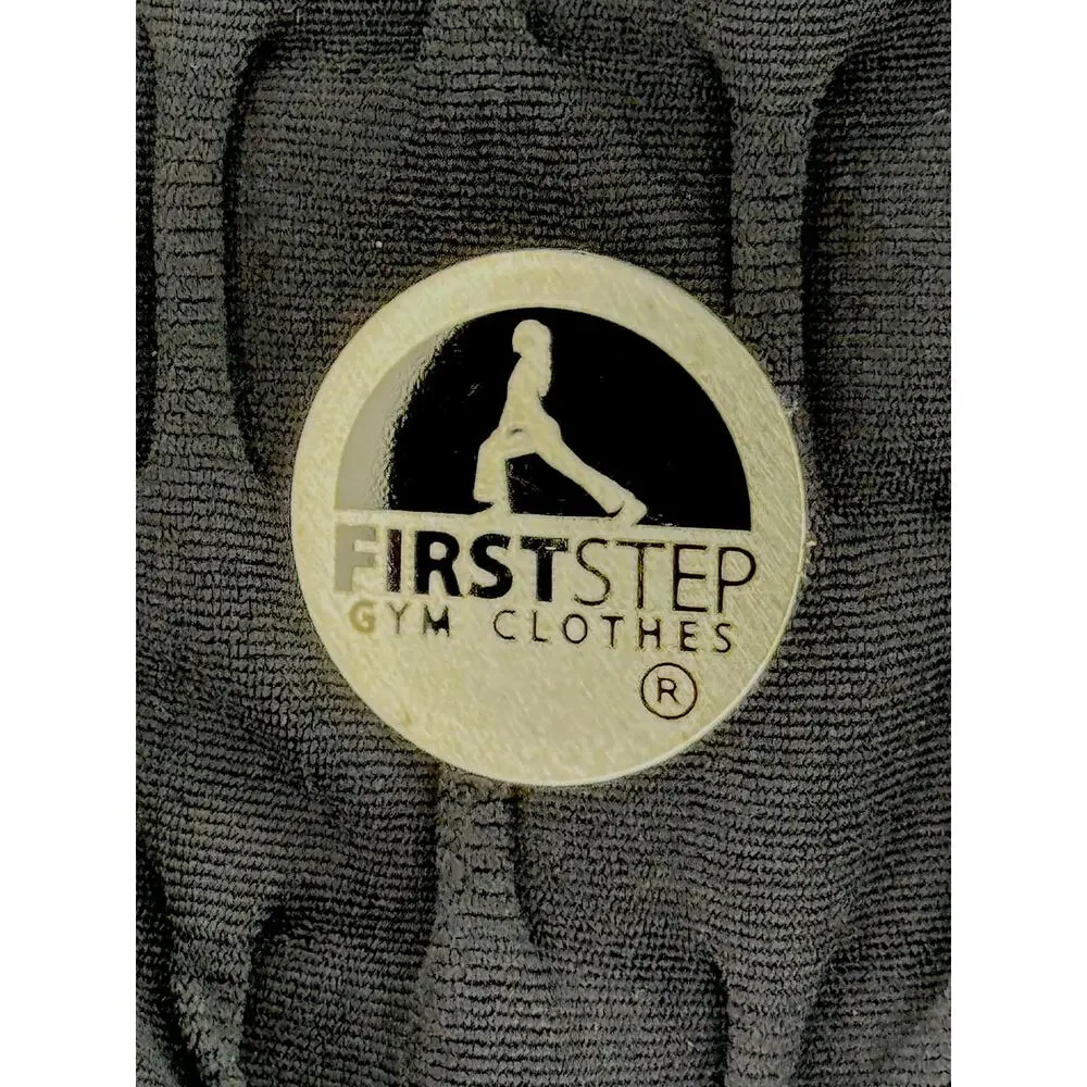 First Step Gym Clothes Women Corsario Scrunch Capri Leggings Size L NWT